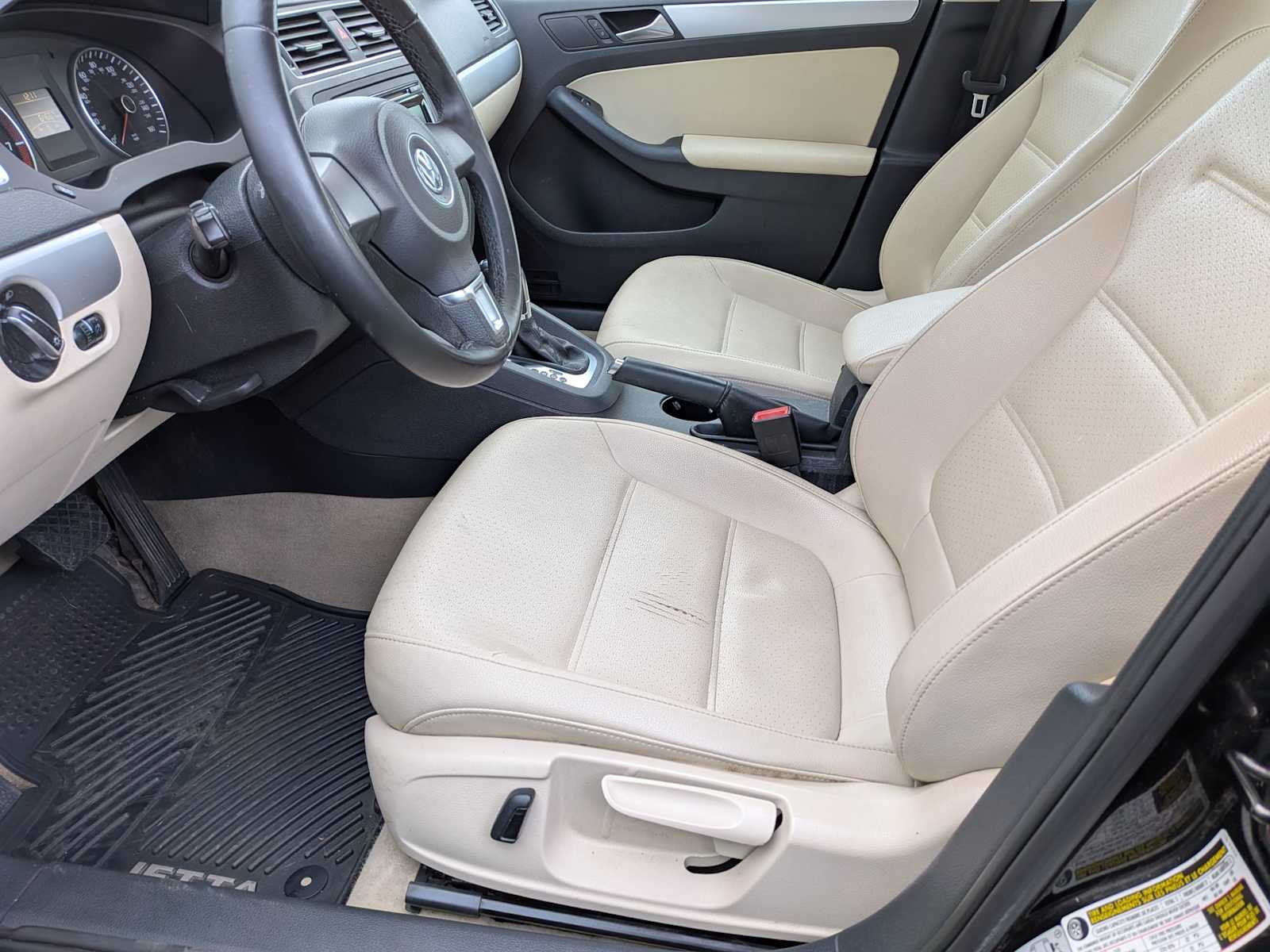 Thumbnail: 2013 Volkswagen Jetta - 15