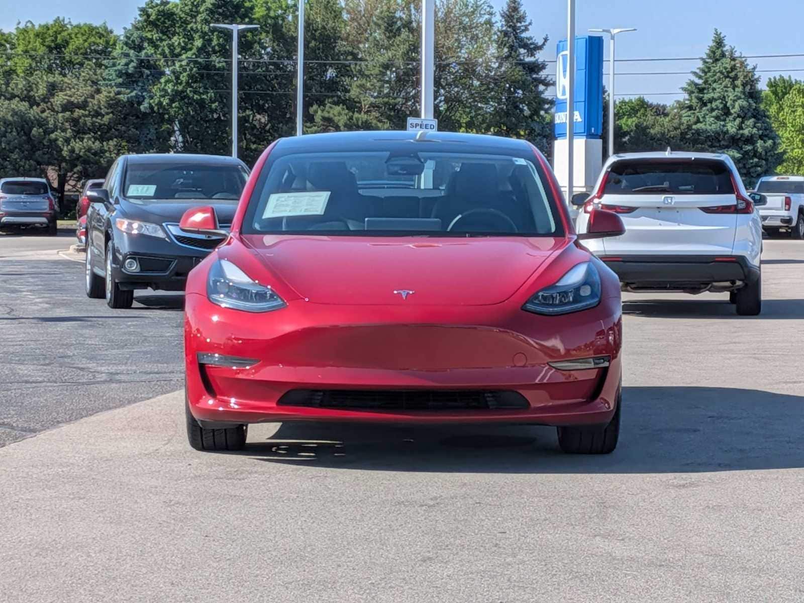 Thumbnail: 2022 Tesla Model 3 - 8