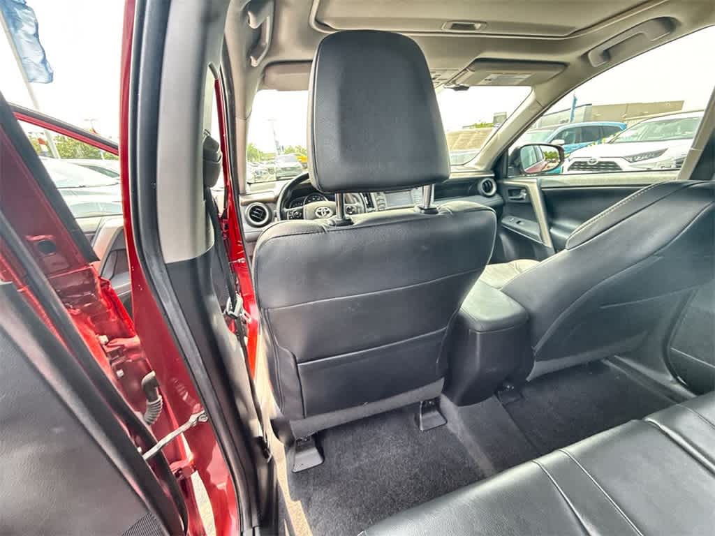 2015 Toyota RAV4 Limited 17