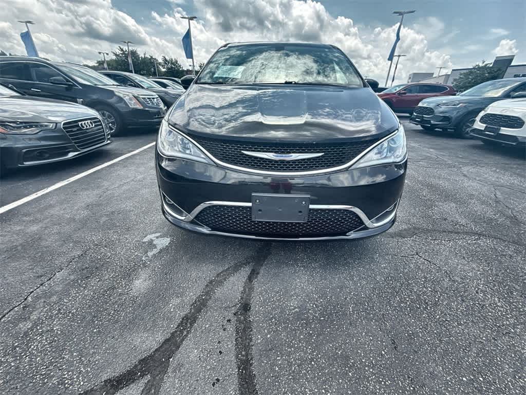 Thumbnail: 2018 Chrysler Pacifica - 10