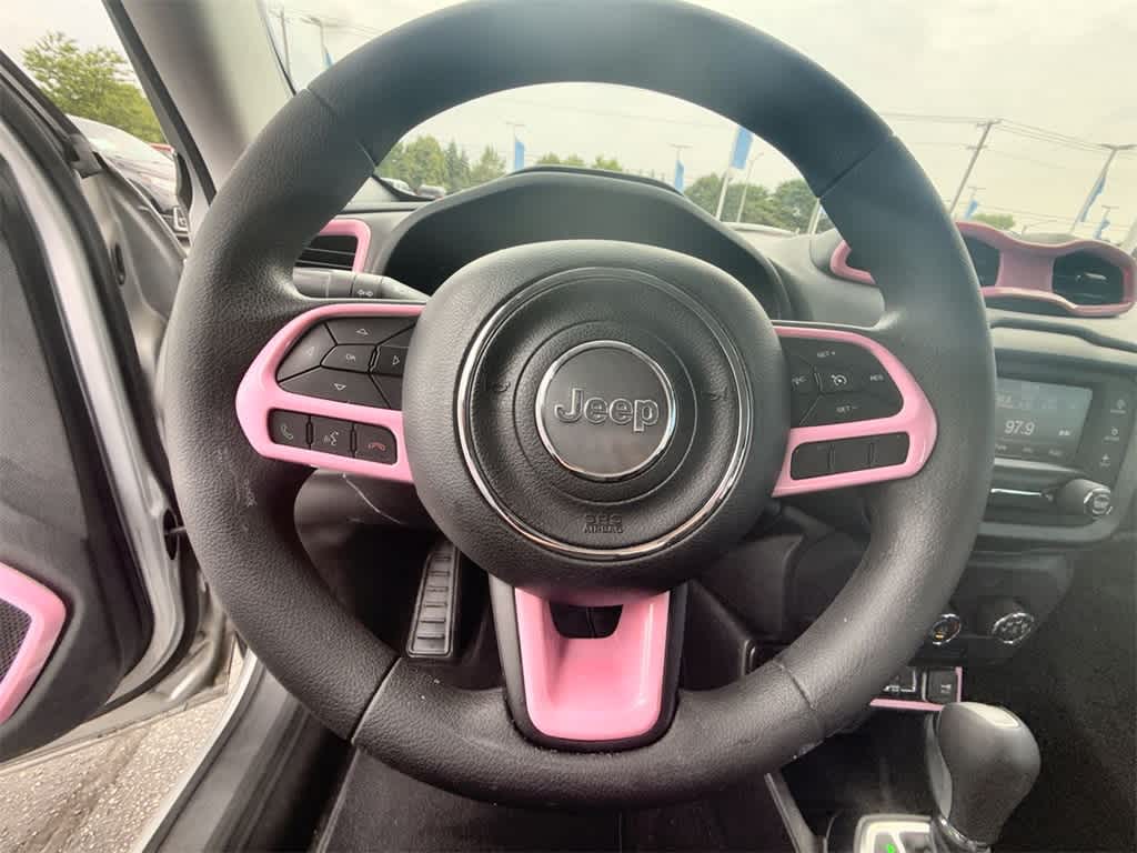 Thumbnail: 2019 Jeep Renegade - 21