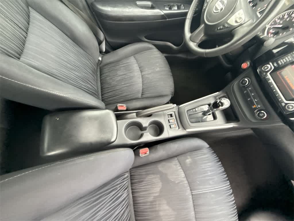 2016 Nissan Sentra SV 26