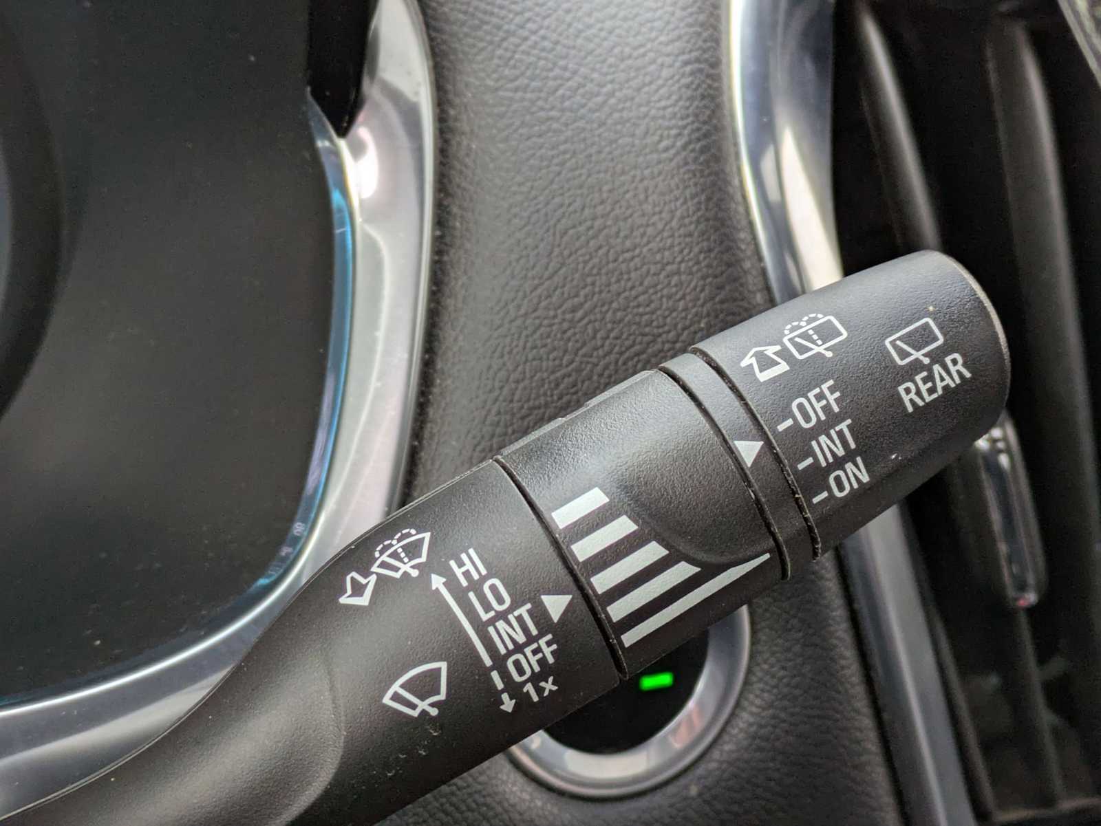 Thumbnail: 2022 Chevrolet Traverse - 25