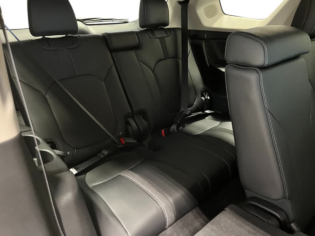 2025 Honda Pilot Touring 26