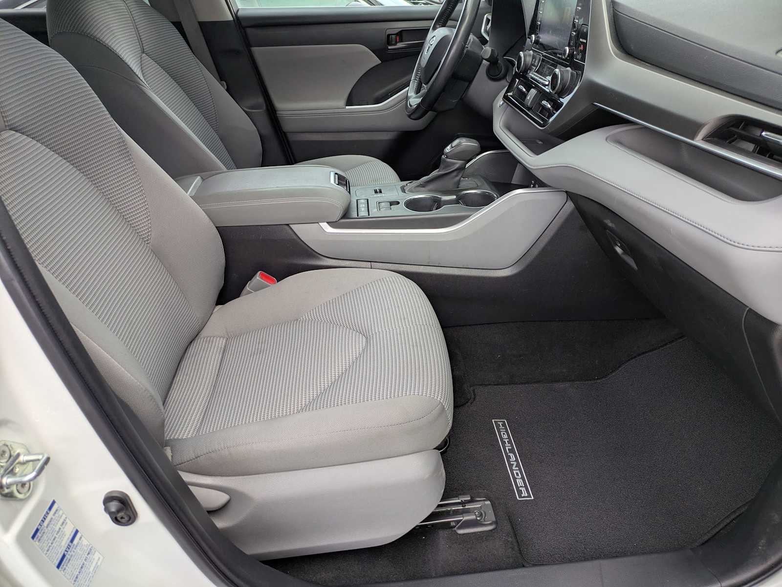 Thumbnail: 2022 Toyota Highlander - 20