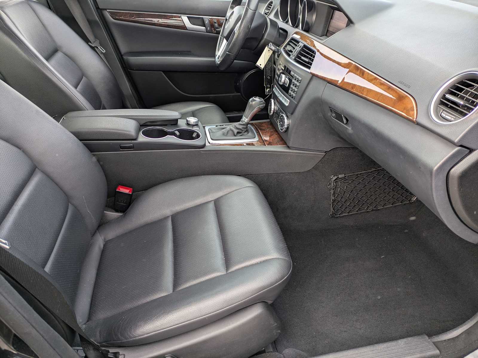 Thumbnail: 2013 Mercedes-Benz C-Class - 22