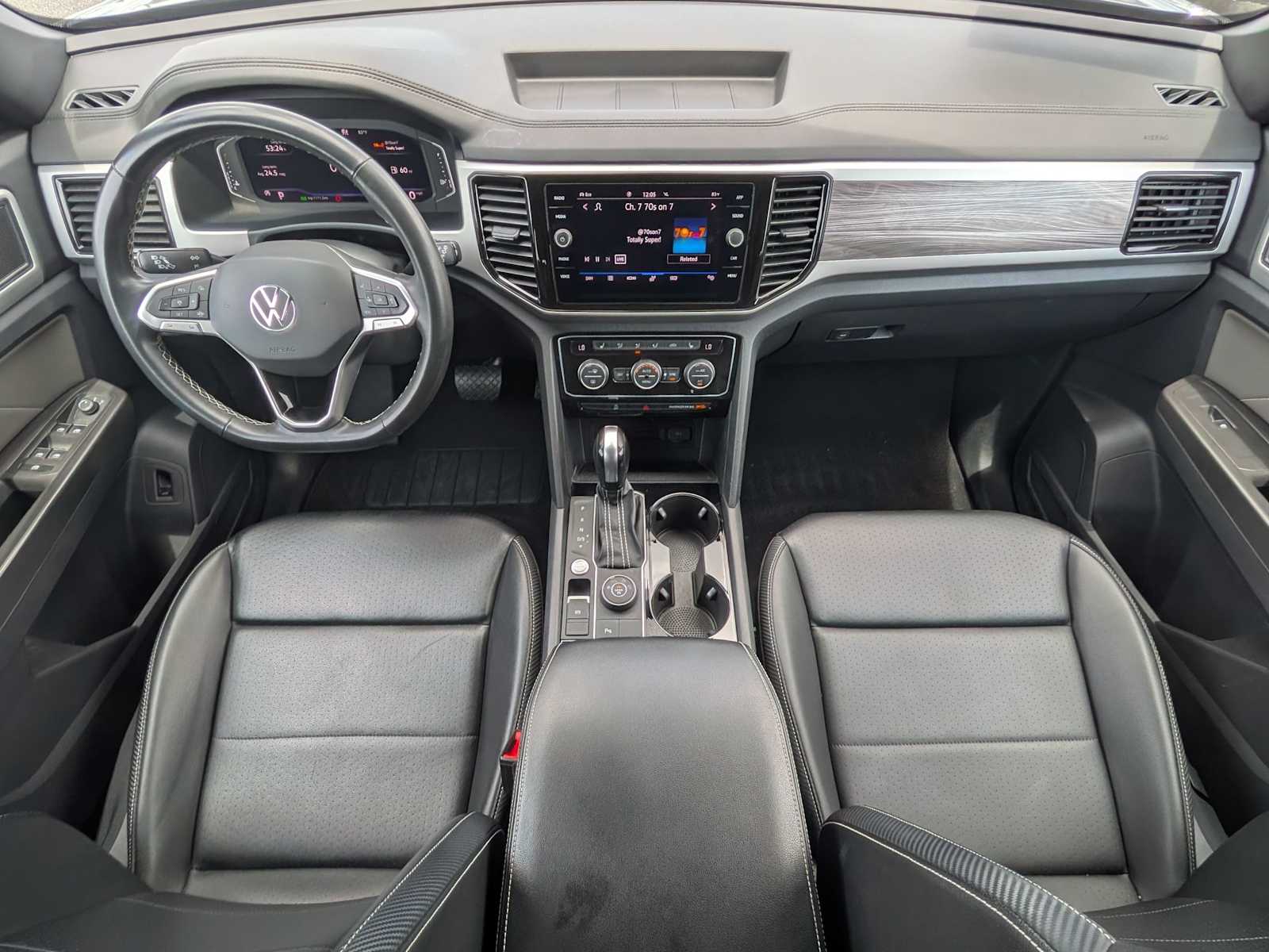 Thumbnail: 2022 Volkswagen Atlas - 21