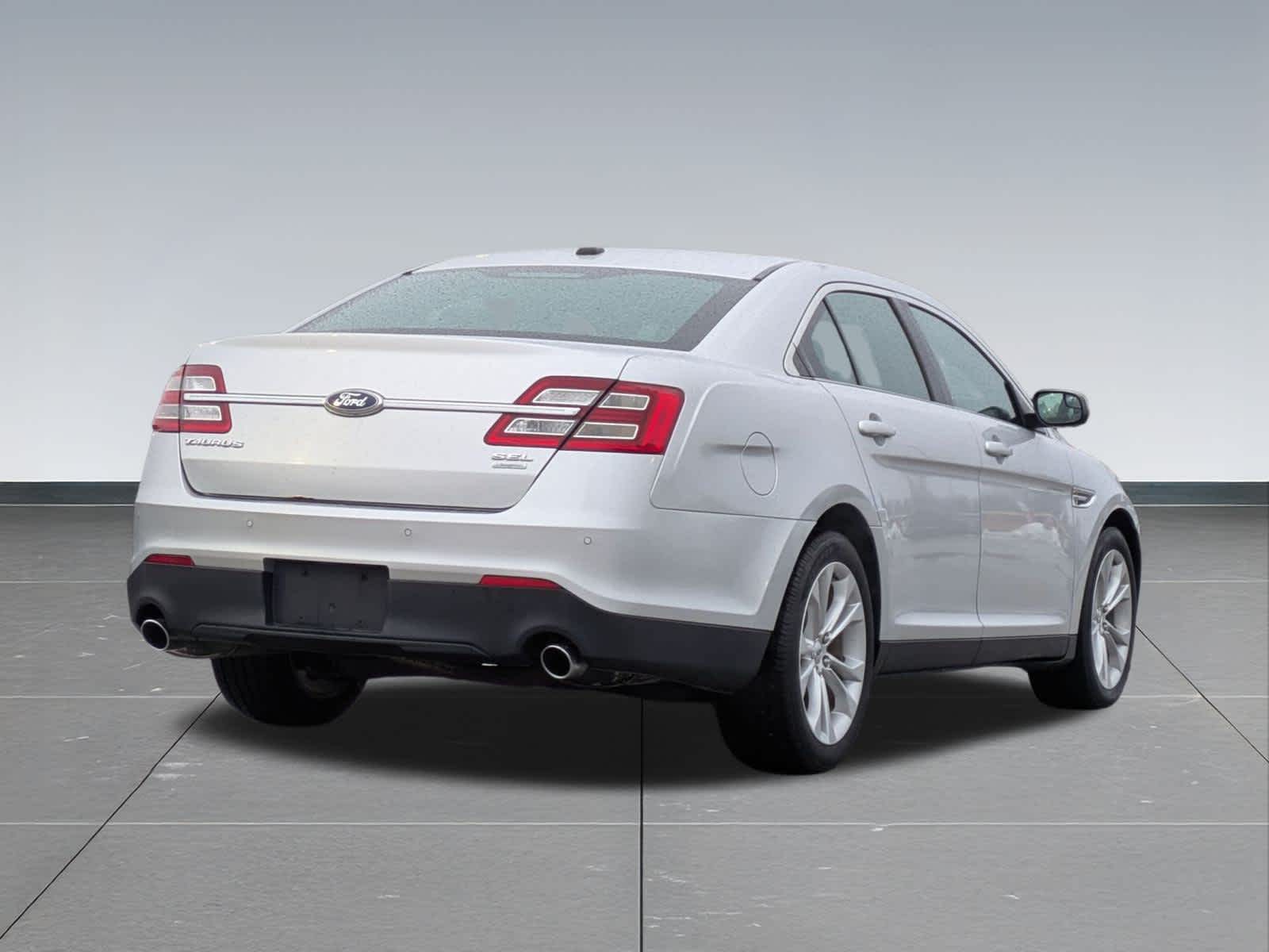 Thumbnail: 2013 Ford Taurus - 6