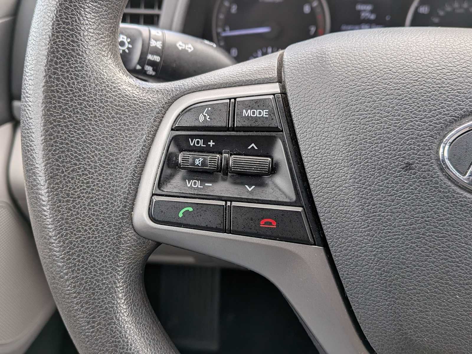 Thumbnail: 2018 Hyundai Elantra - 16