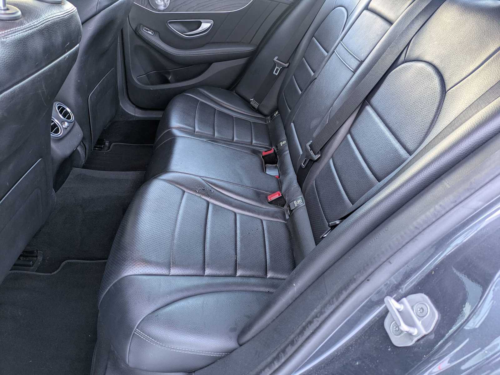 Thumbnail: 2016 Mercedes-Benz C-Class - 17