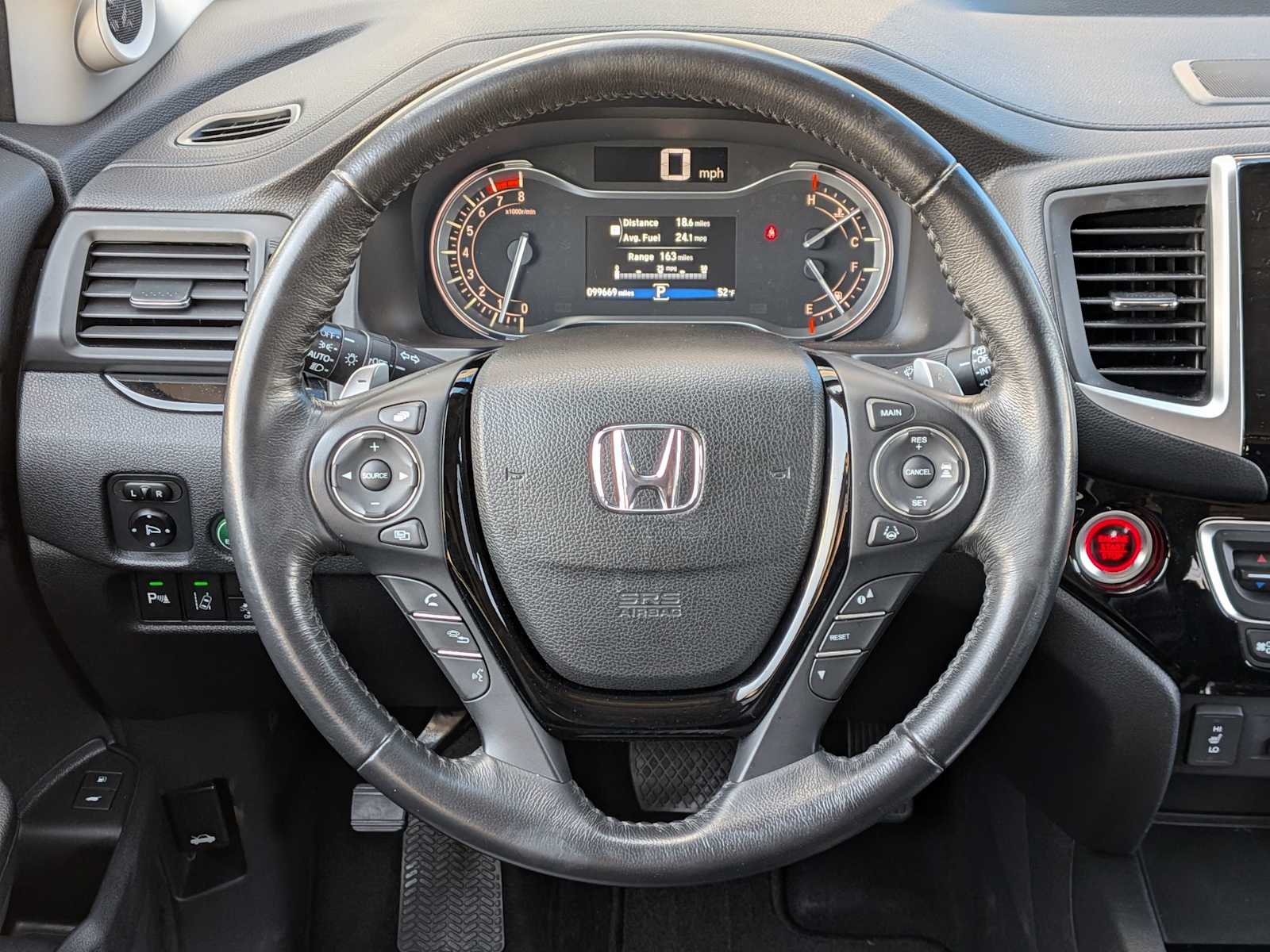 Thumbnail: 2017 Honda Pilot - 23