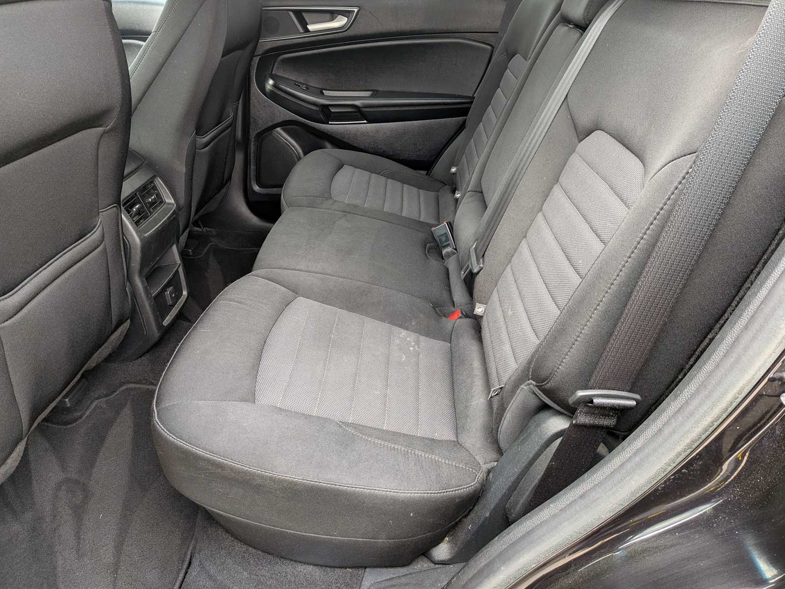 Thumbnail: 2020 Ford Edge - 17