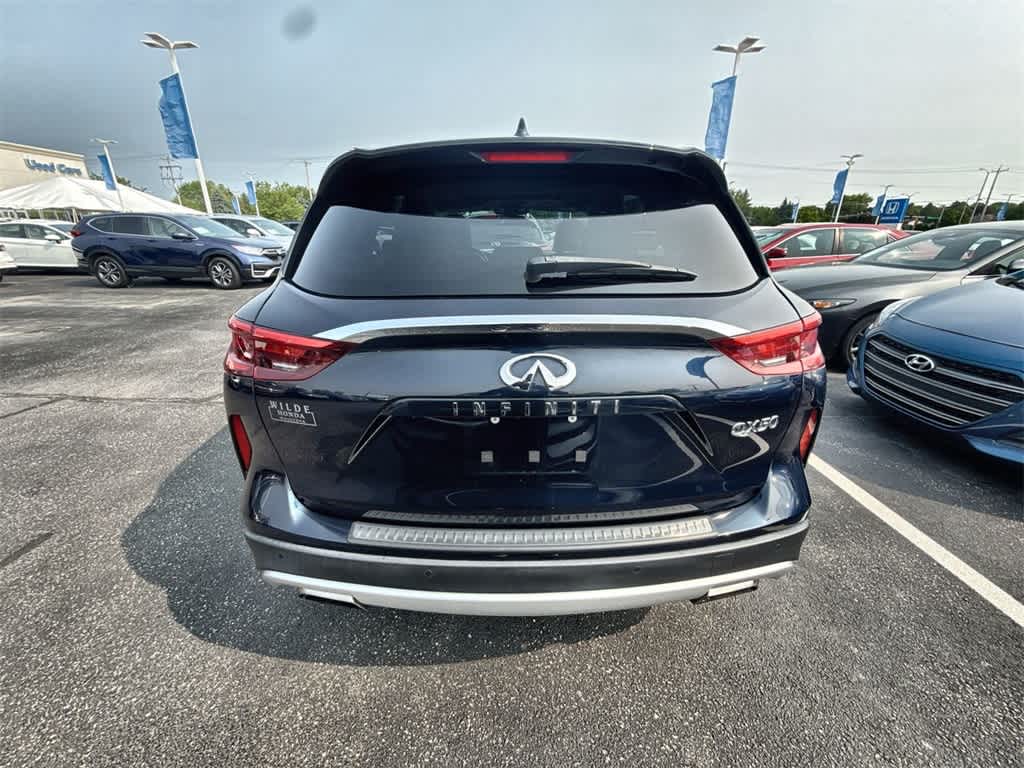 2020 INFINITI QX50 Essential 5