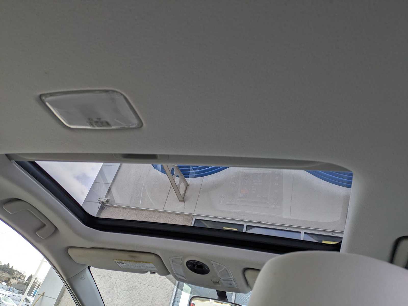 Thumbnail: 2014 Toyota Prius - 19