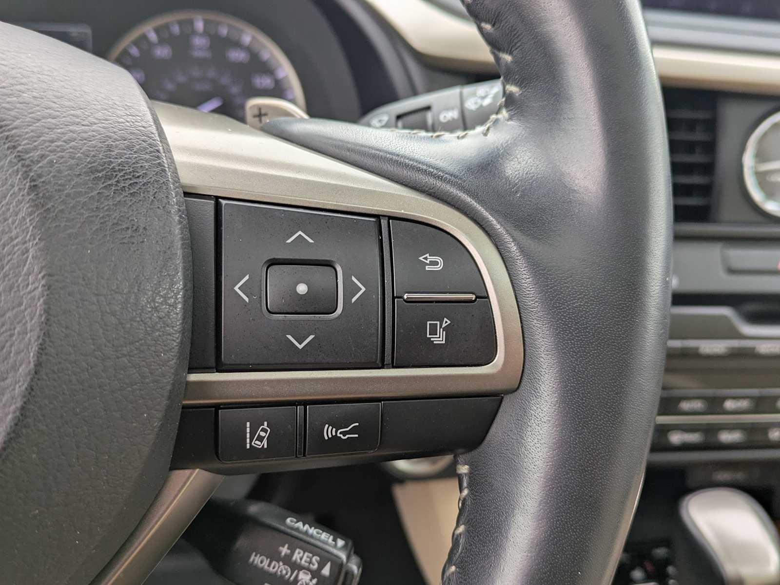 Thumbnail: 2022 Lexus RX - 25