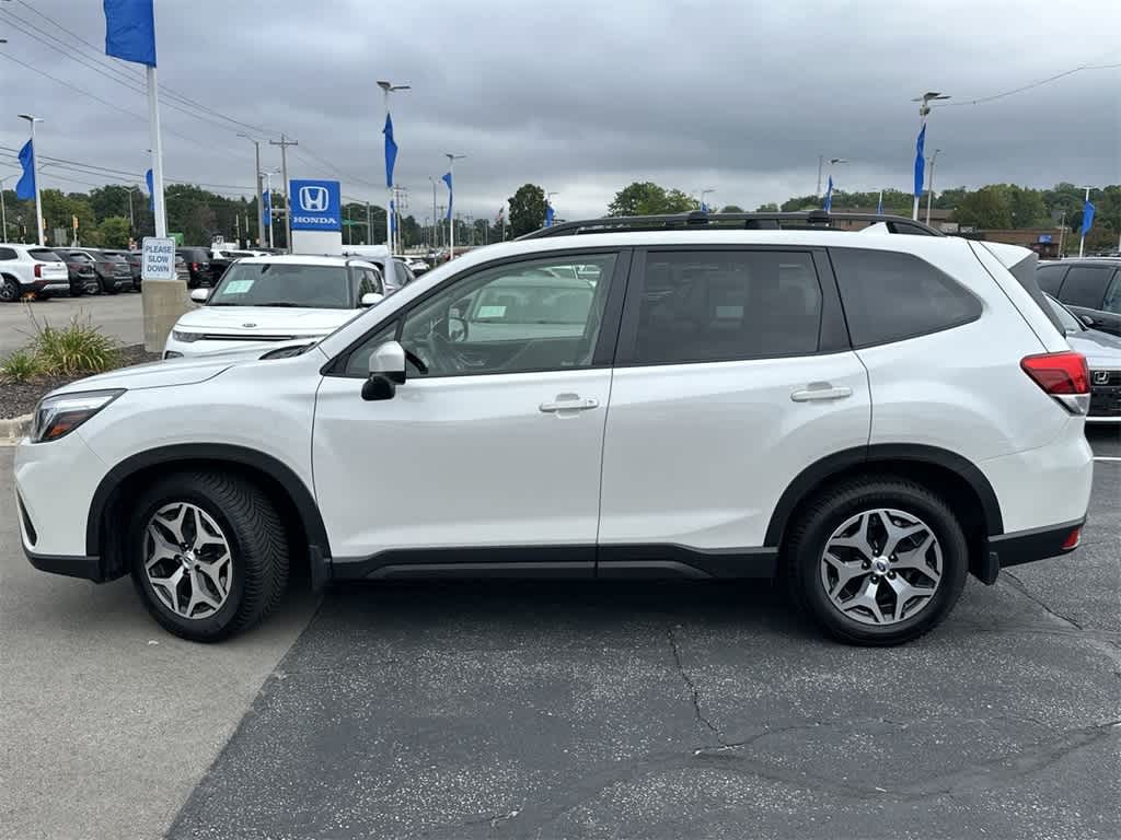 Used 2019 Subaru Forester Premium with VIN JF2SKAGC5KH581767 for sale in Waukesha, WI