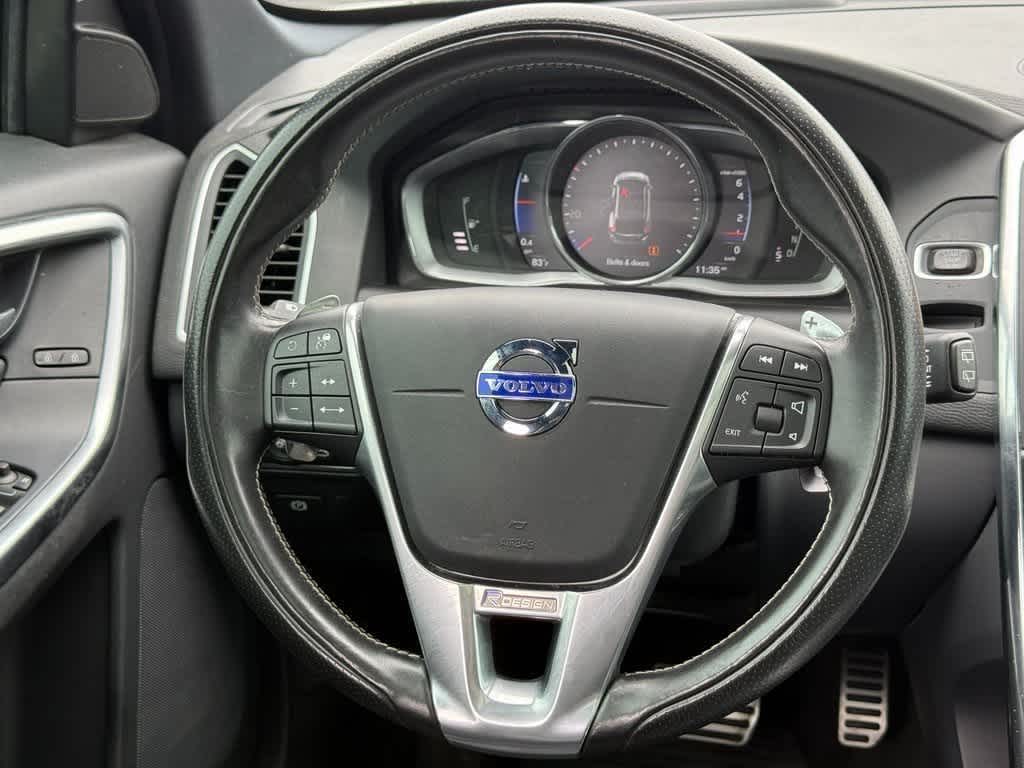 Thumbnail: 2017 Volvo XC60 - 11