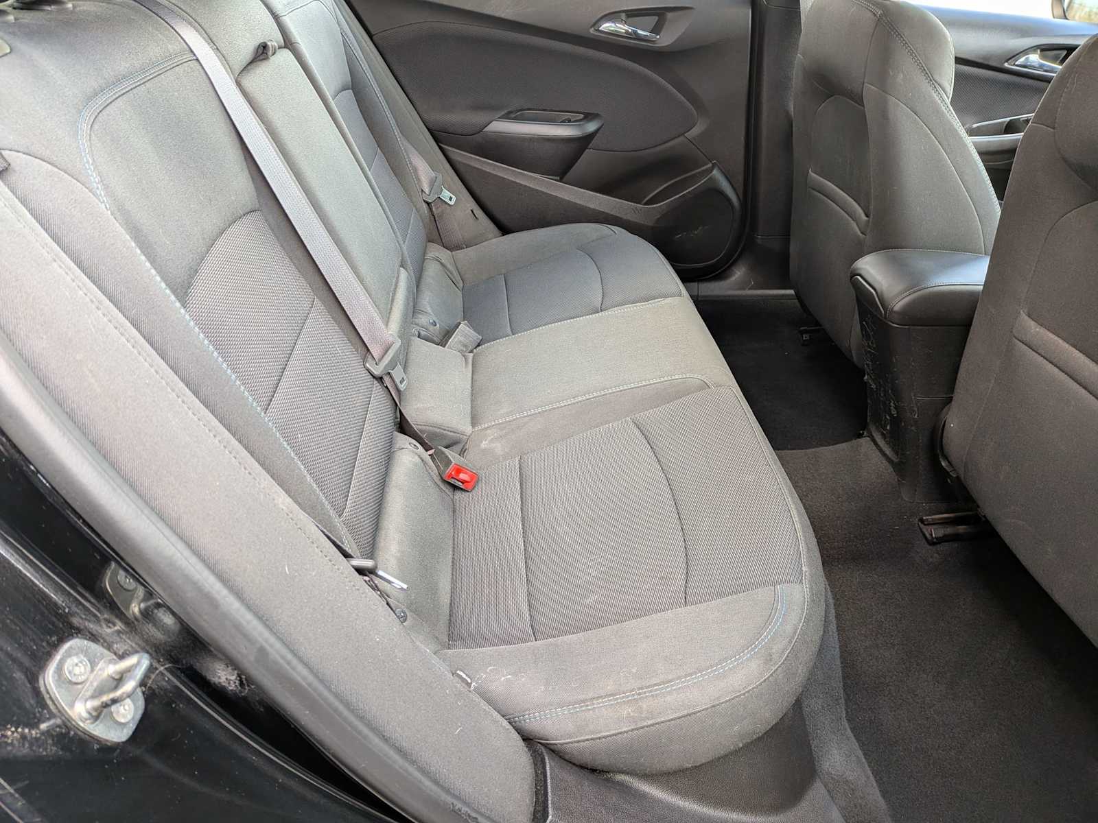 Thumbnail: 2017 Chevrolet Cruze - 17