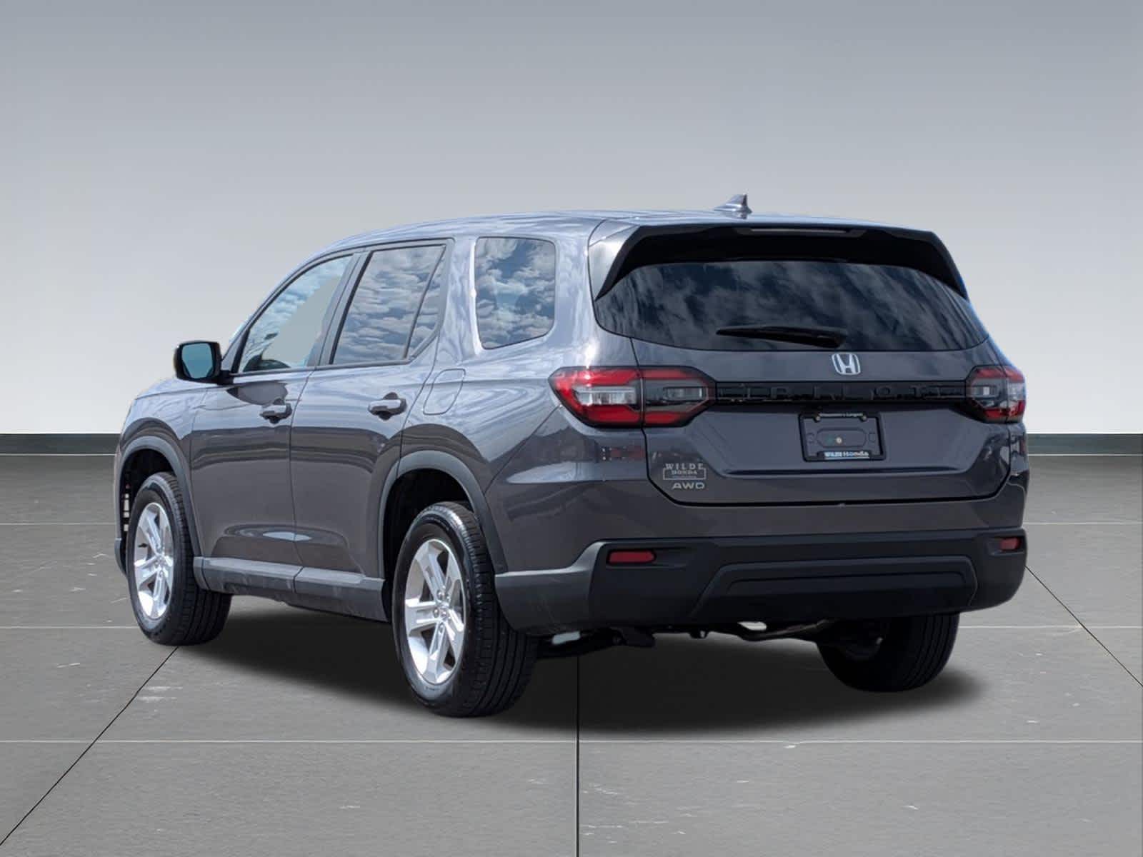 Thumbnail: 2023 Honda Pilot - 3