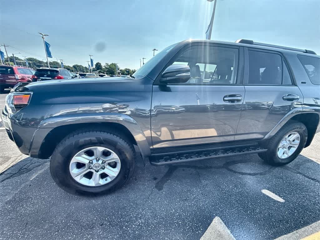 Thumbnail: 2019 Toyota 4Runner - 3