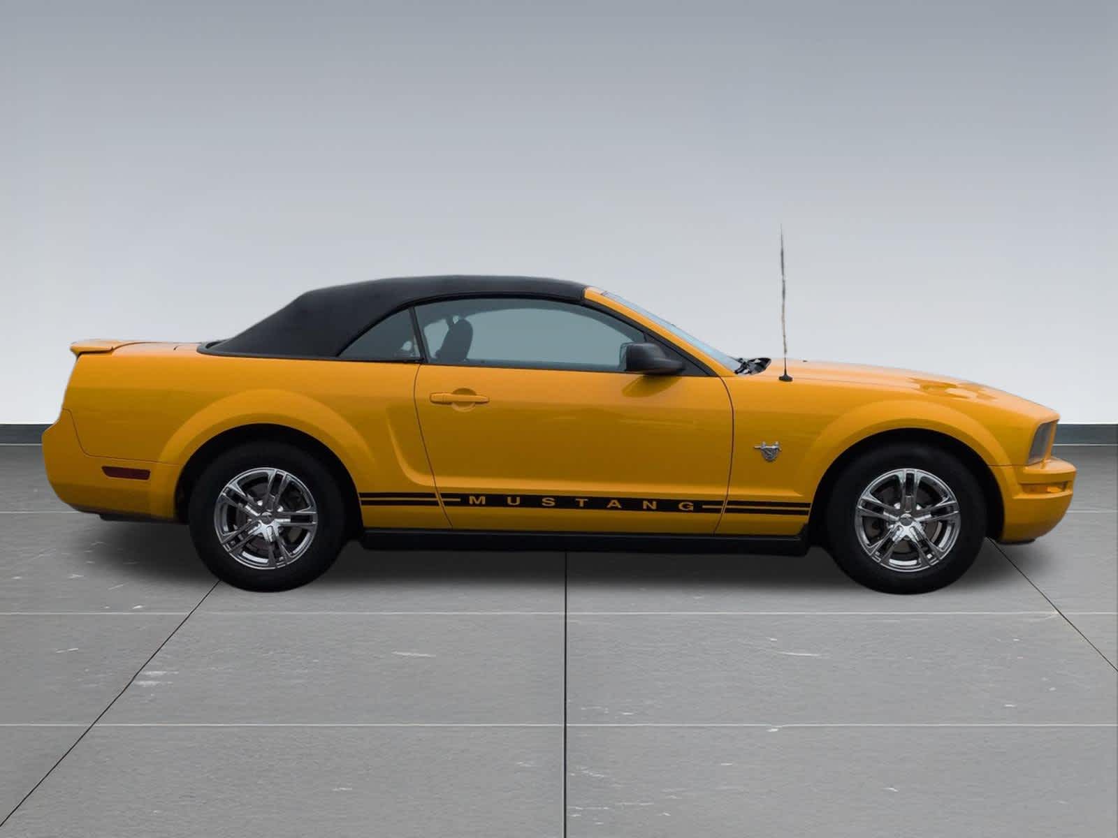 Thumbnail: 2009 Ford Mustang - 7