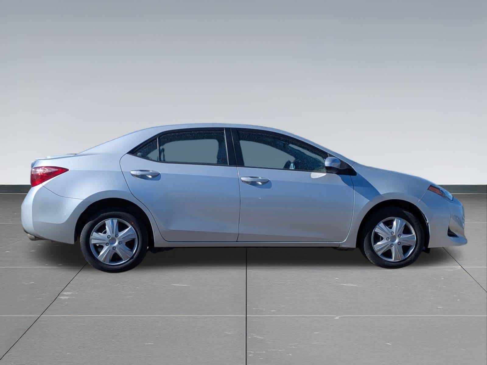 Thumbnail: 2018 Toyota Corolla - 7