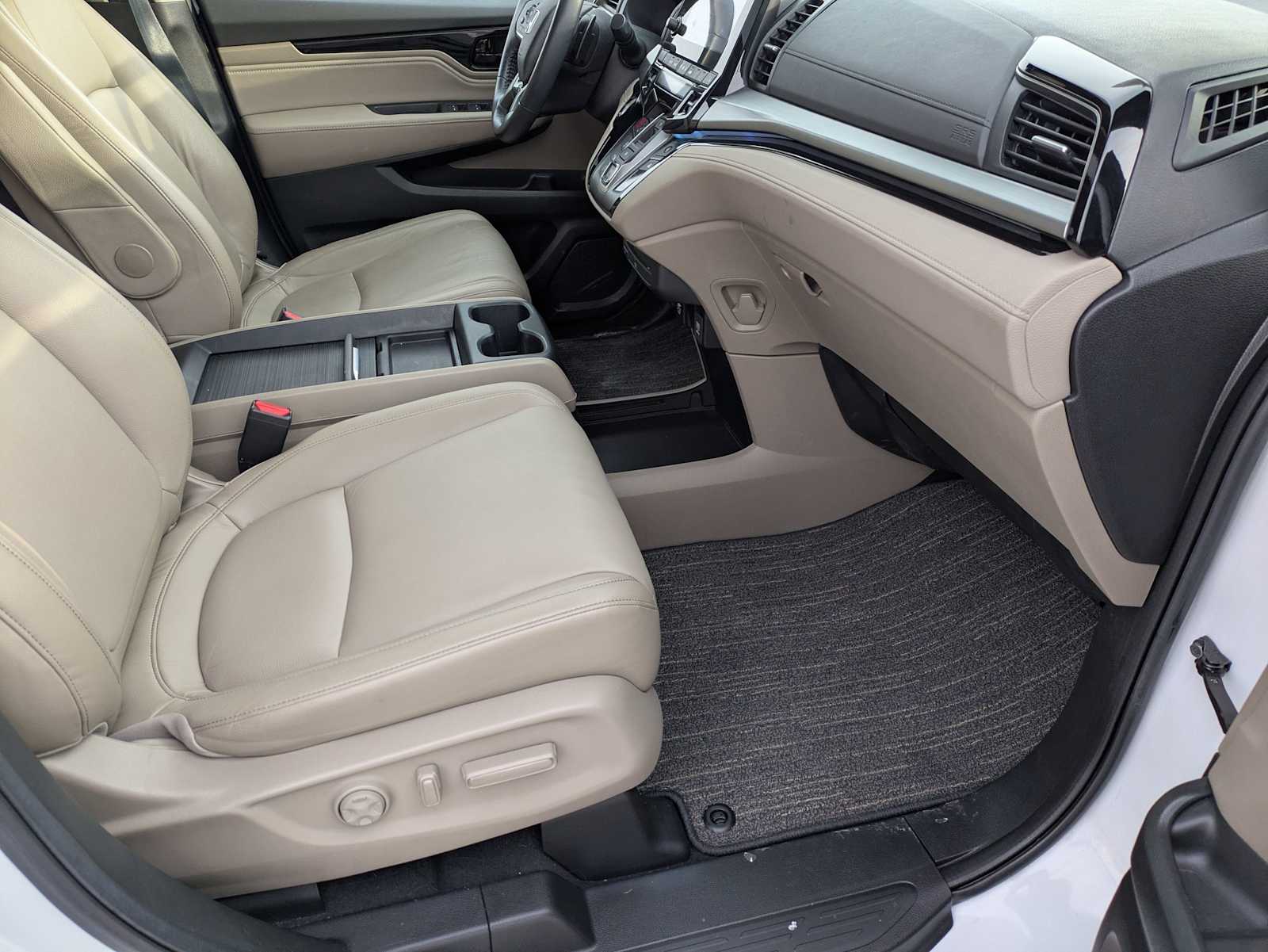 Thumbnail: 2023 Honda Odyssey - 22