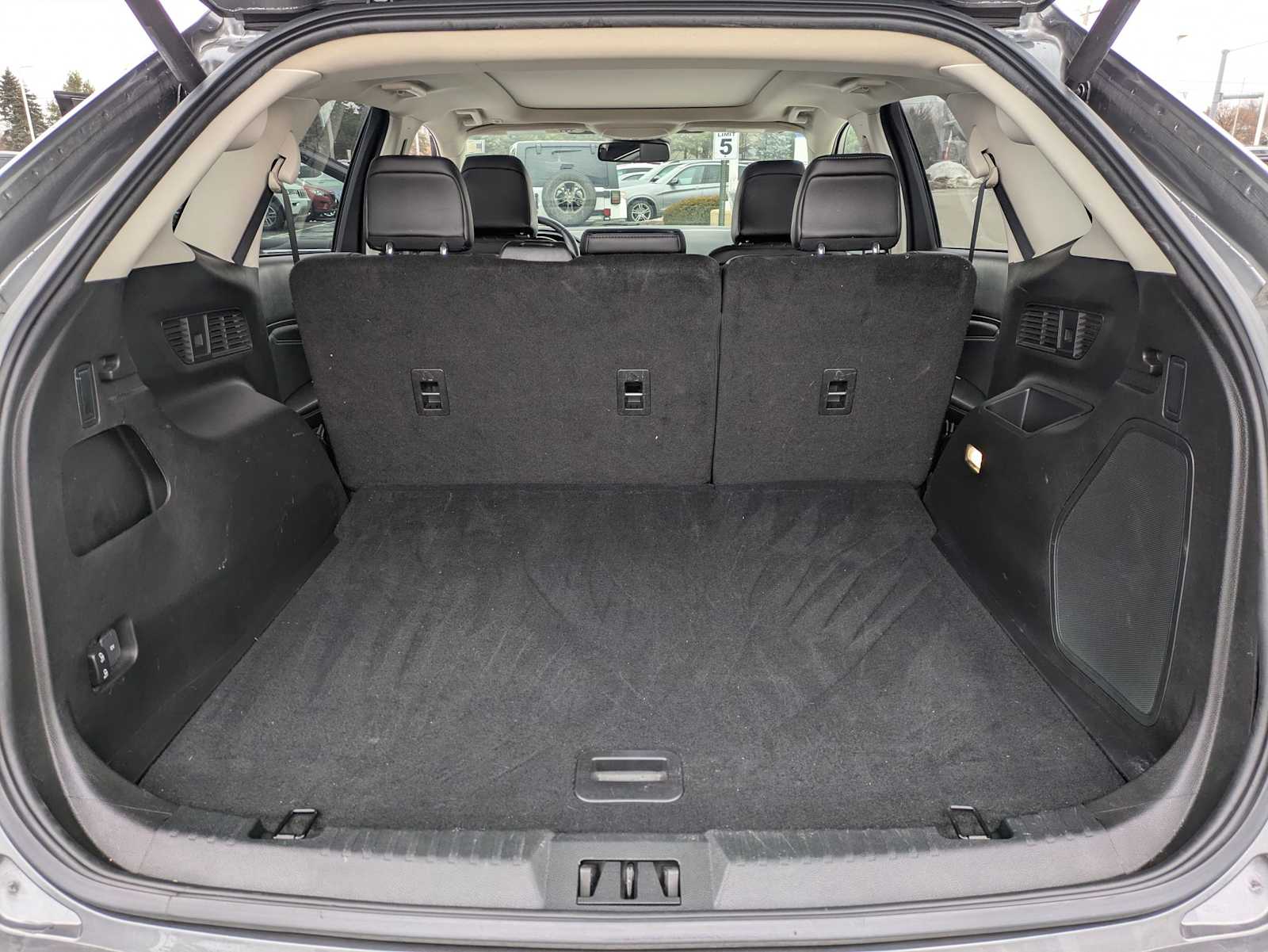 Thumbnail: 2023 Ford Edge - 33