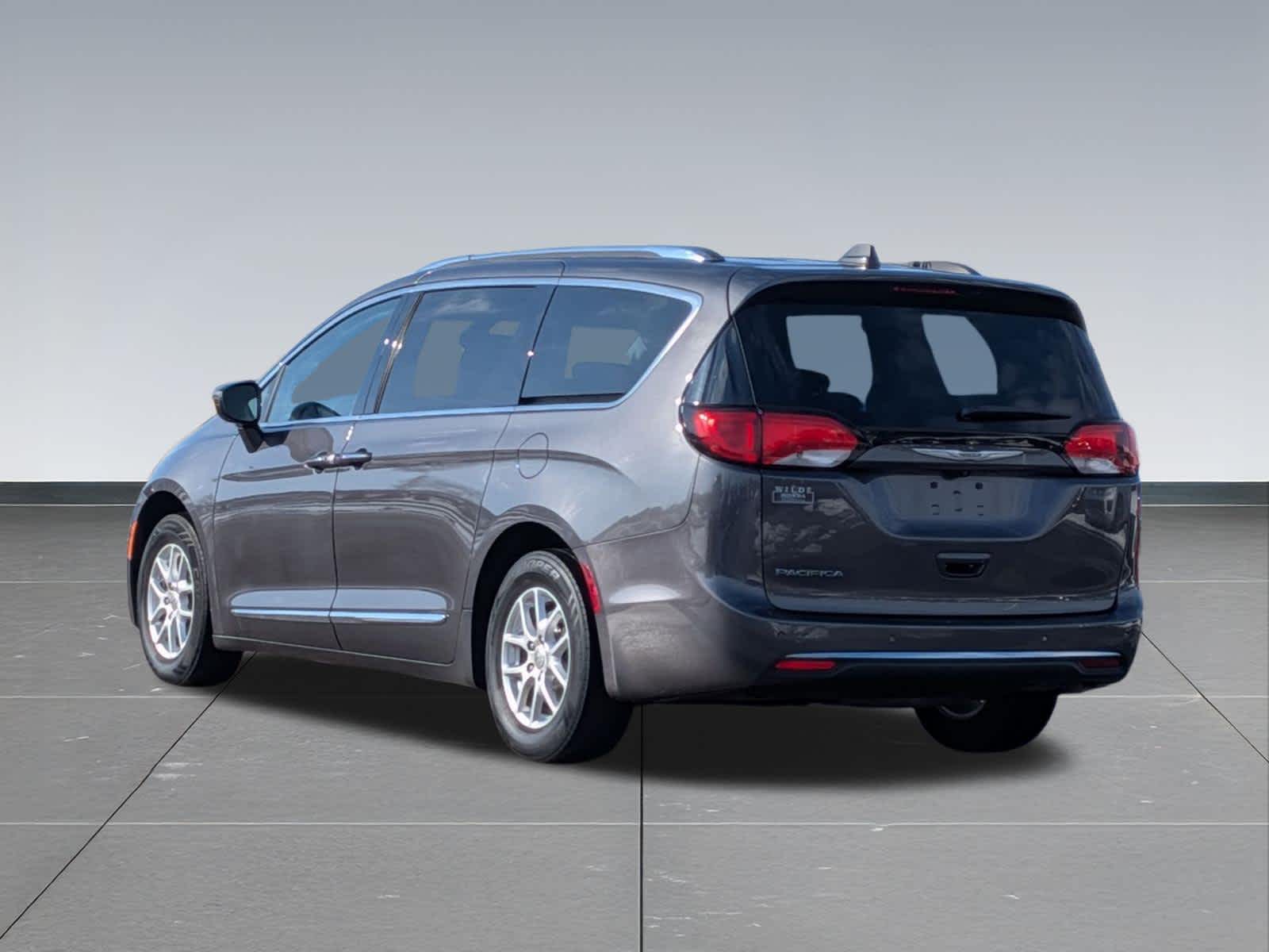 Thumbnail: 2020 Chrysler Pacifica - 3