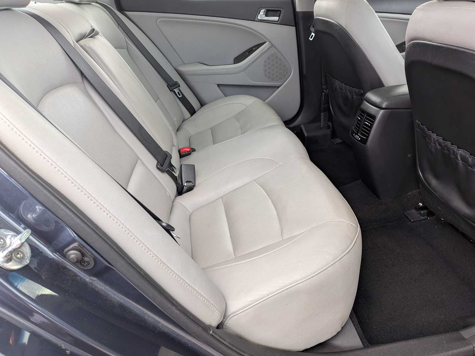 Thumbnail: 2015 Kia Optima - 20