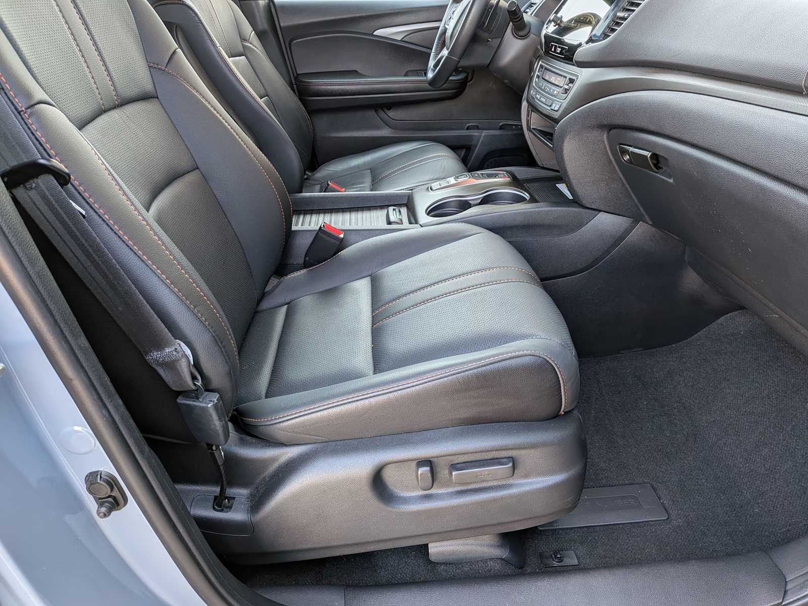 Thumbnail: 2023 Honda Passport - 21