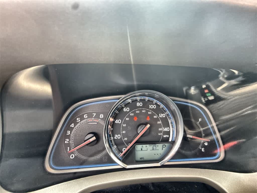 2015 Toyota RAV4 Limited 32