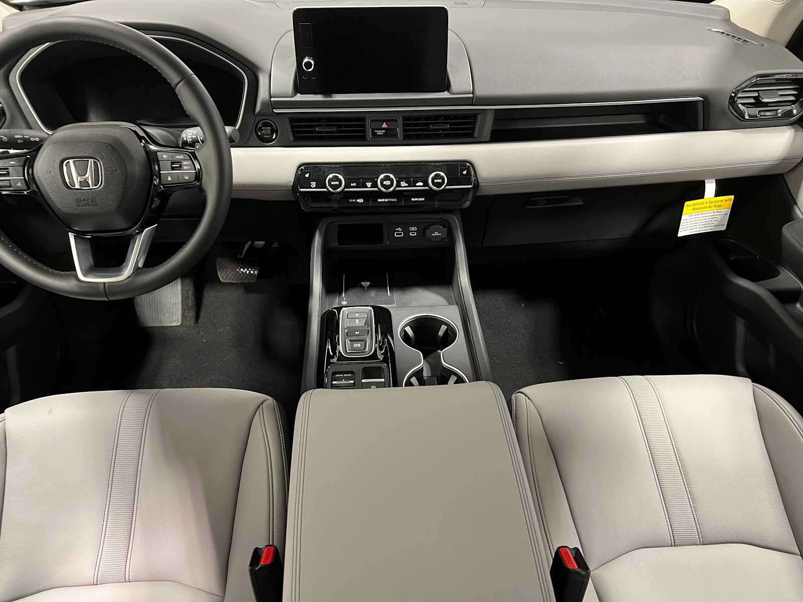 Thumbnail: 2025 Honda Pilot - 15