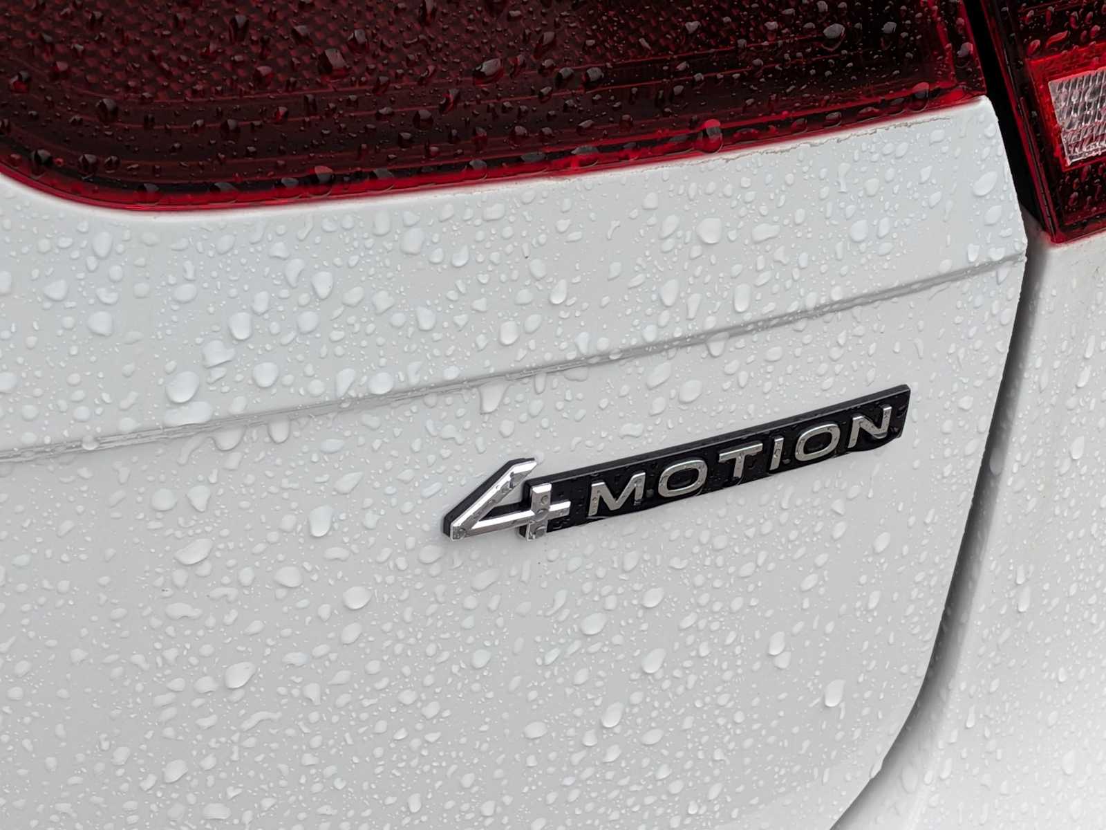 Thumbnail: 2024 Volkswagen Tiguan - 12