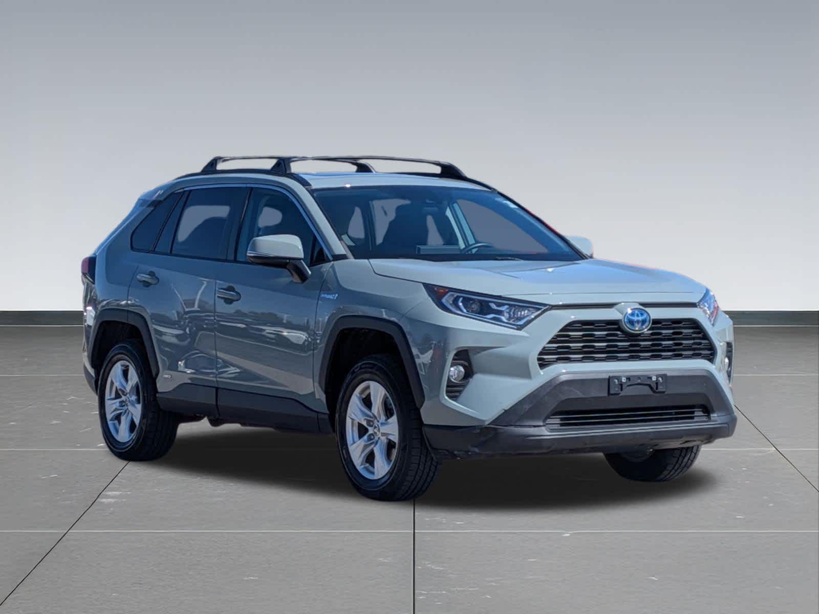 Thumbnail: 2021 Toyota RAV4 - 8