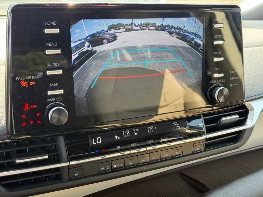 Thumbnail: 2022 Toyota Sienna - 20