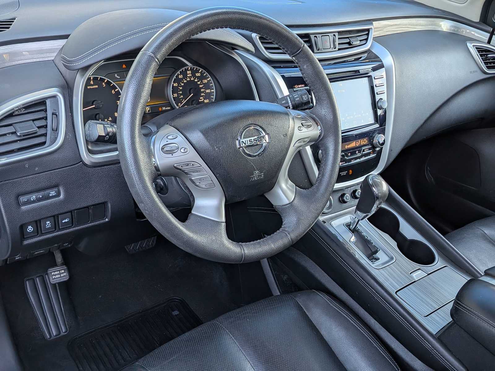 2016 Nissan Murano Platinum photo 2