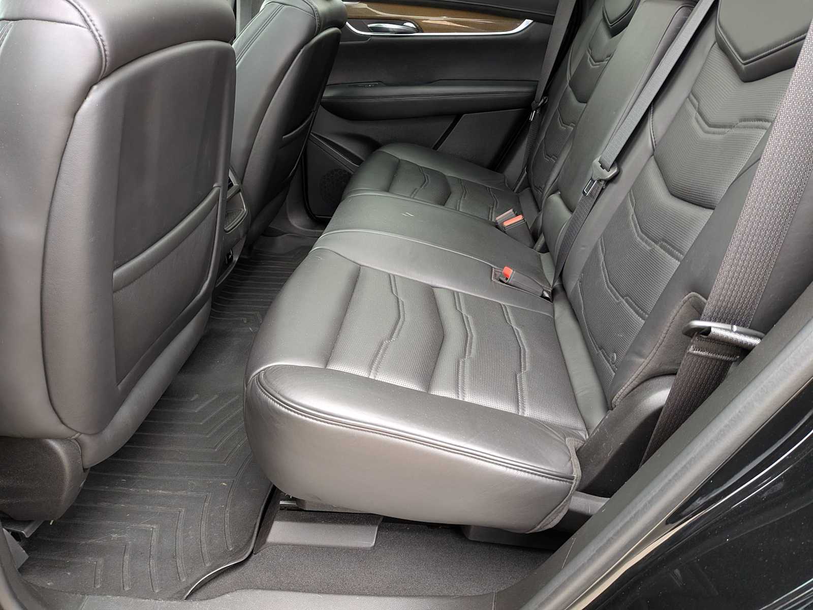 Thumbnail: 2017 Cadillac XT5 - 18