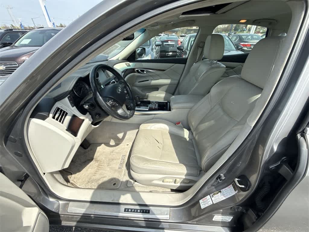 Thumbnail: 2012 INFINITI M56 - 2