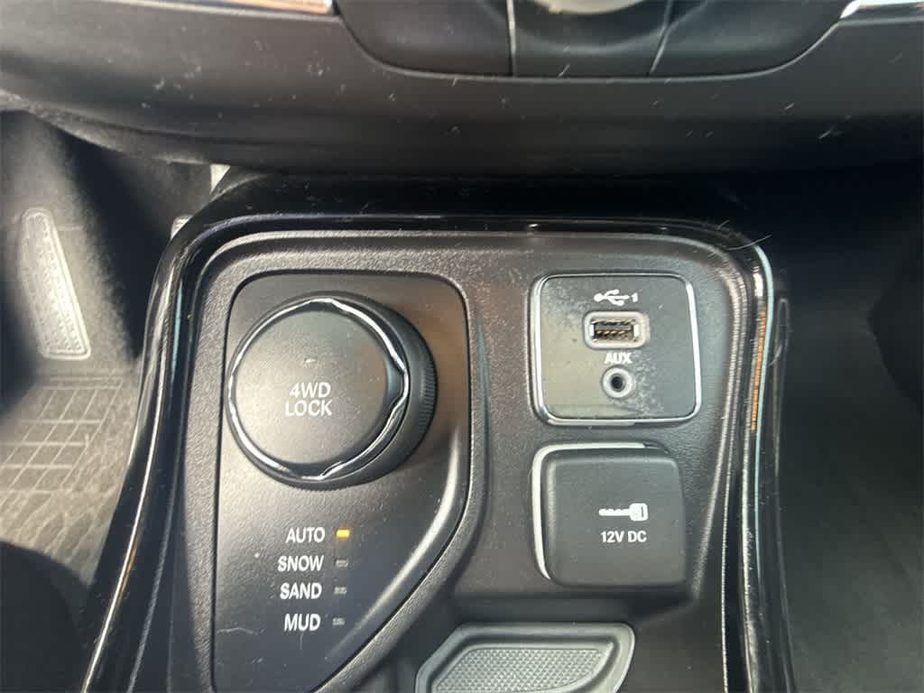 Thumbnail: 2020 Jeep Compass - 31