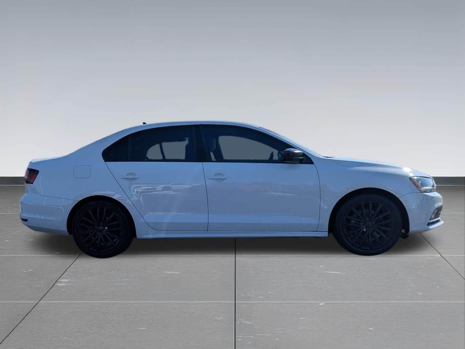 Thumbnail: 2017 Volkswagen Jetta - 6