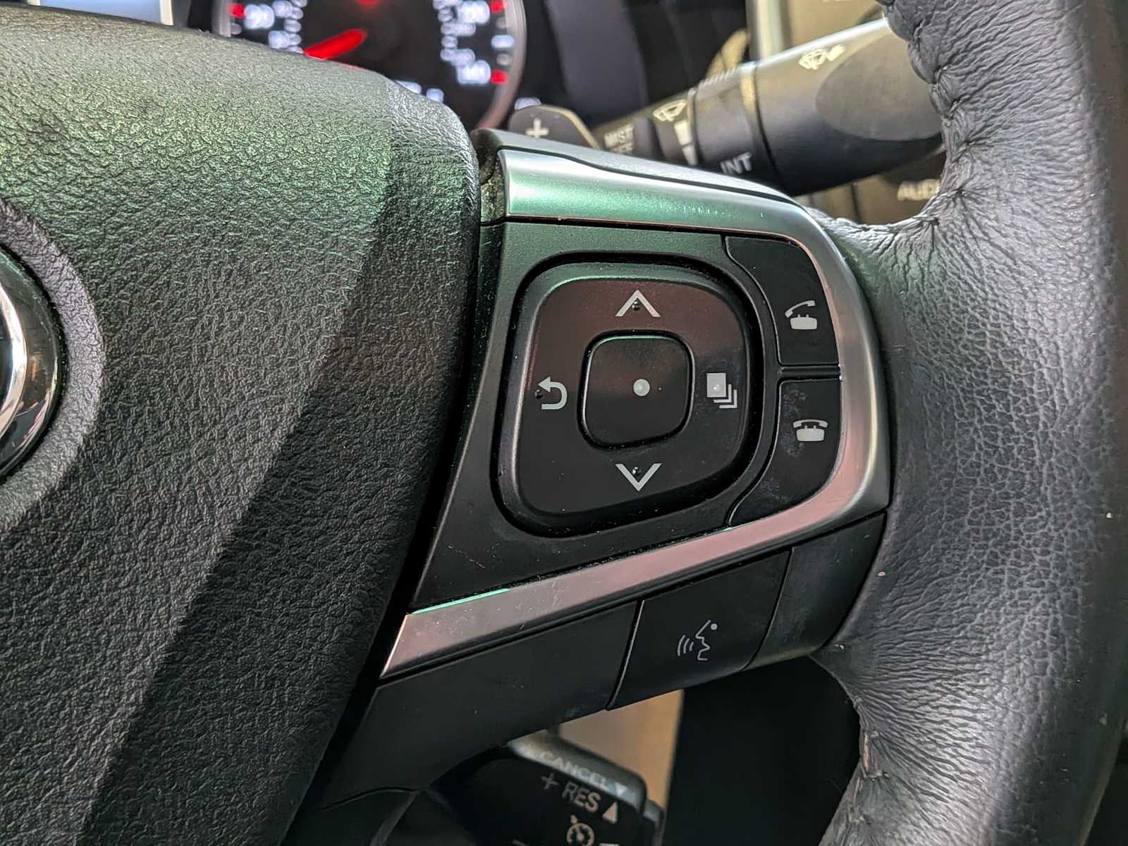 Thumbnail: 2017 Toyota Camry - 23