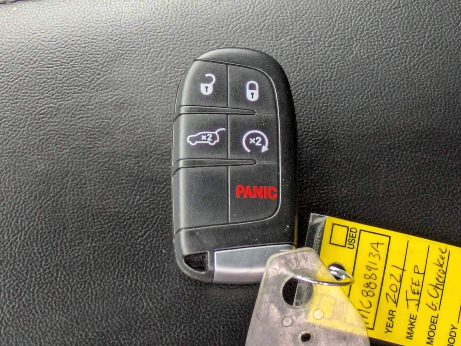 Thumbnail: 2021 Jeep Grand Cherokee - 33