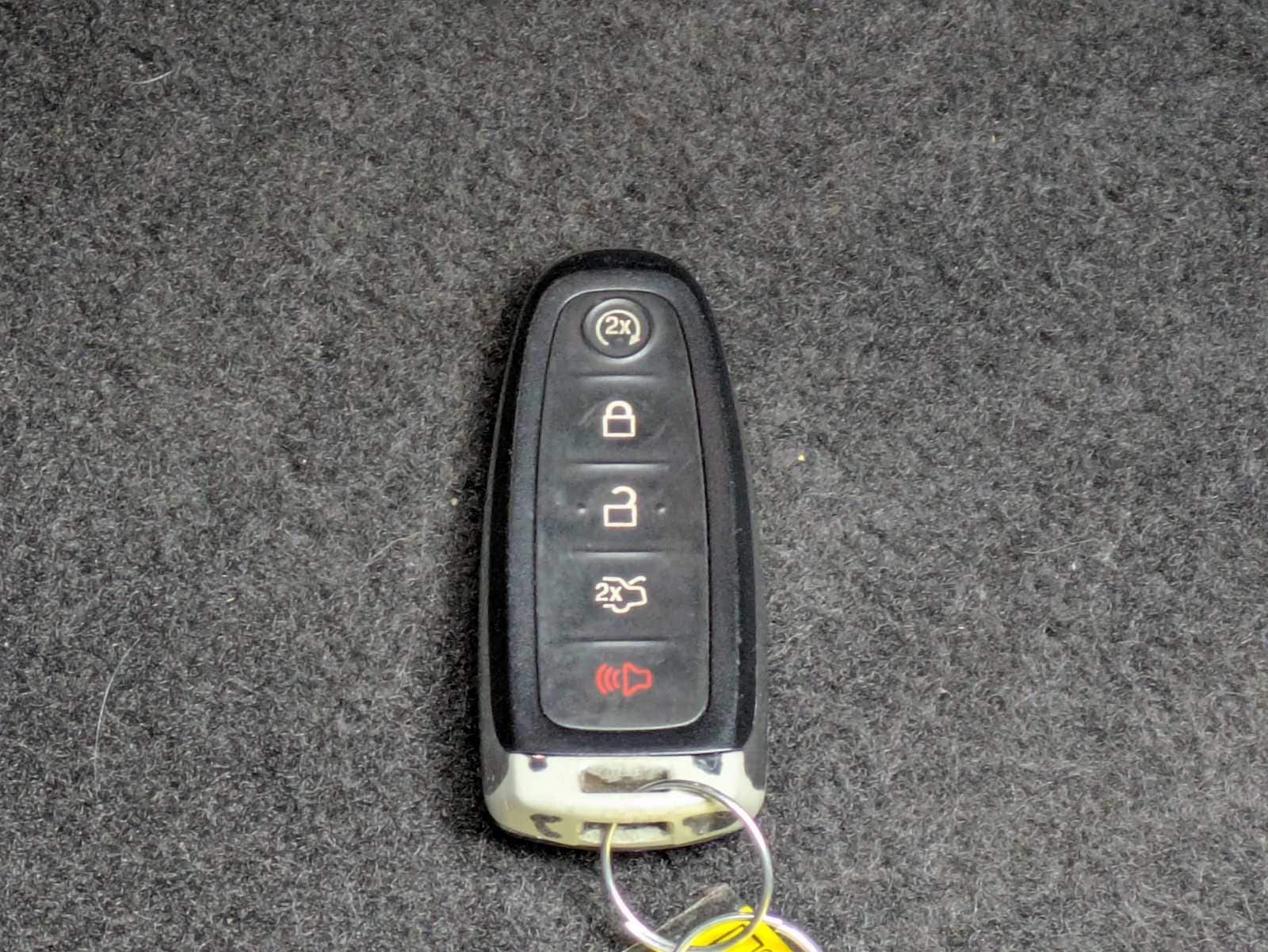 Thumbnail: 2016 Ford Focus - 32