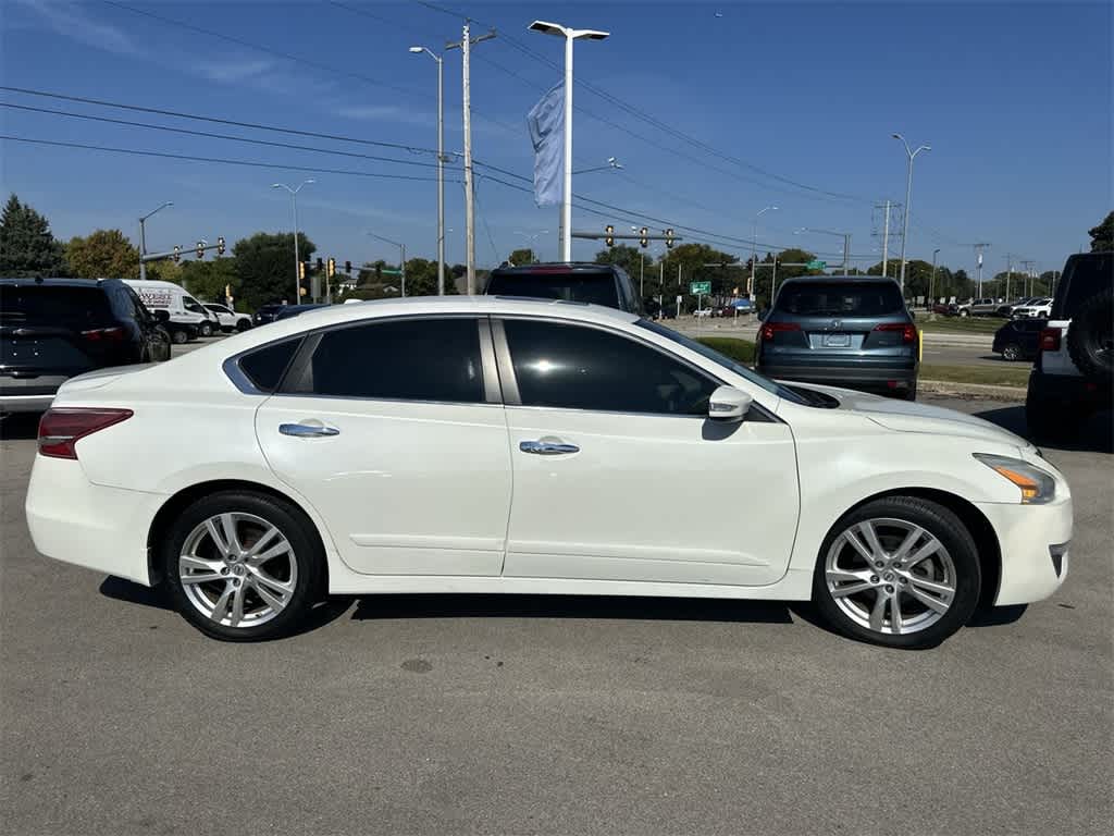 Thumbnail: 2013 Nissan Altima - 6