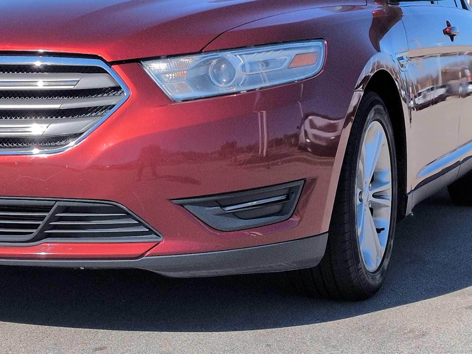 Thumbnail: 2014 Ford Taurus - 11