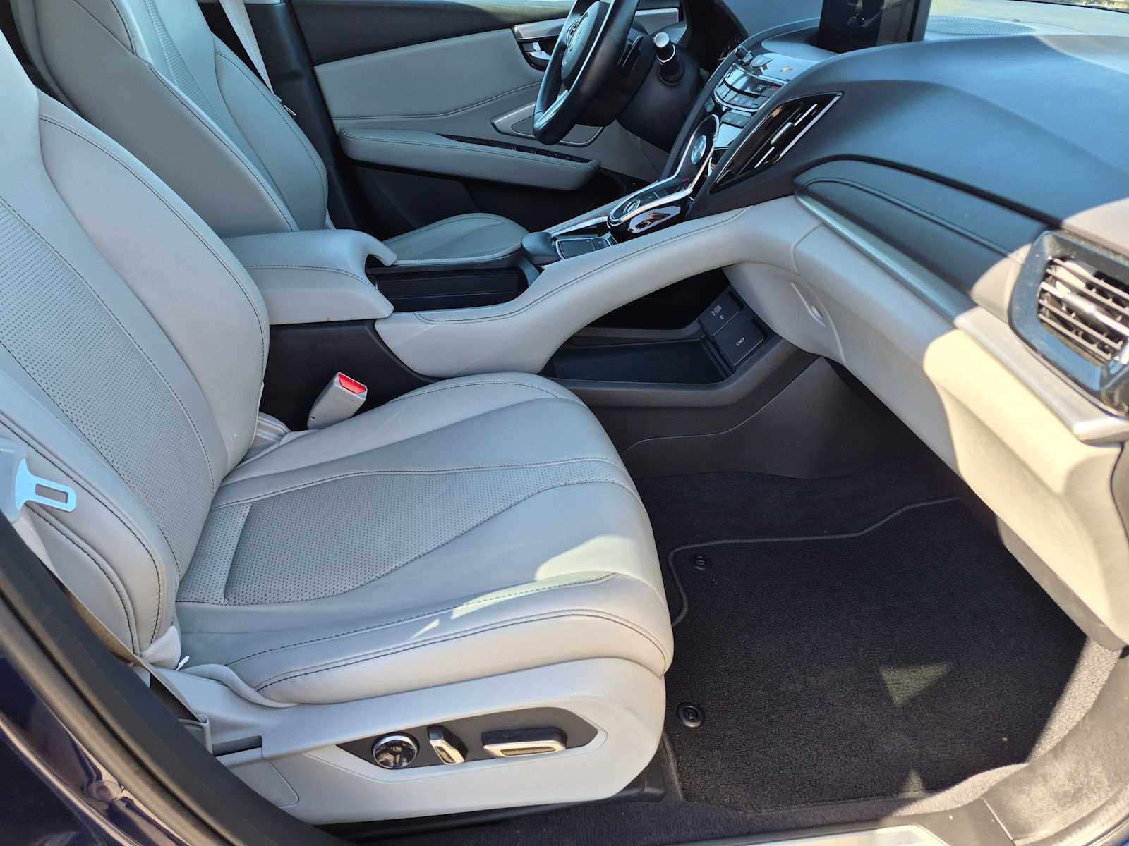 Thumbnail: 2021 Acura RDX - 21