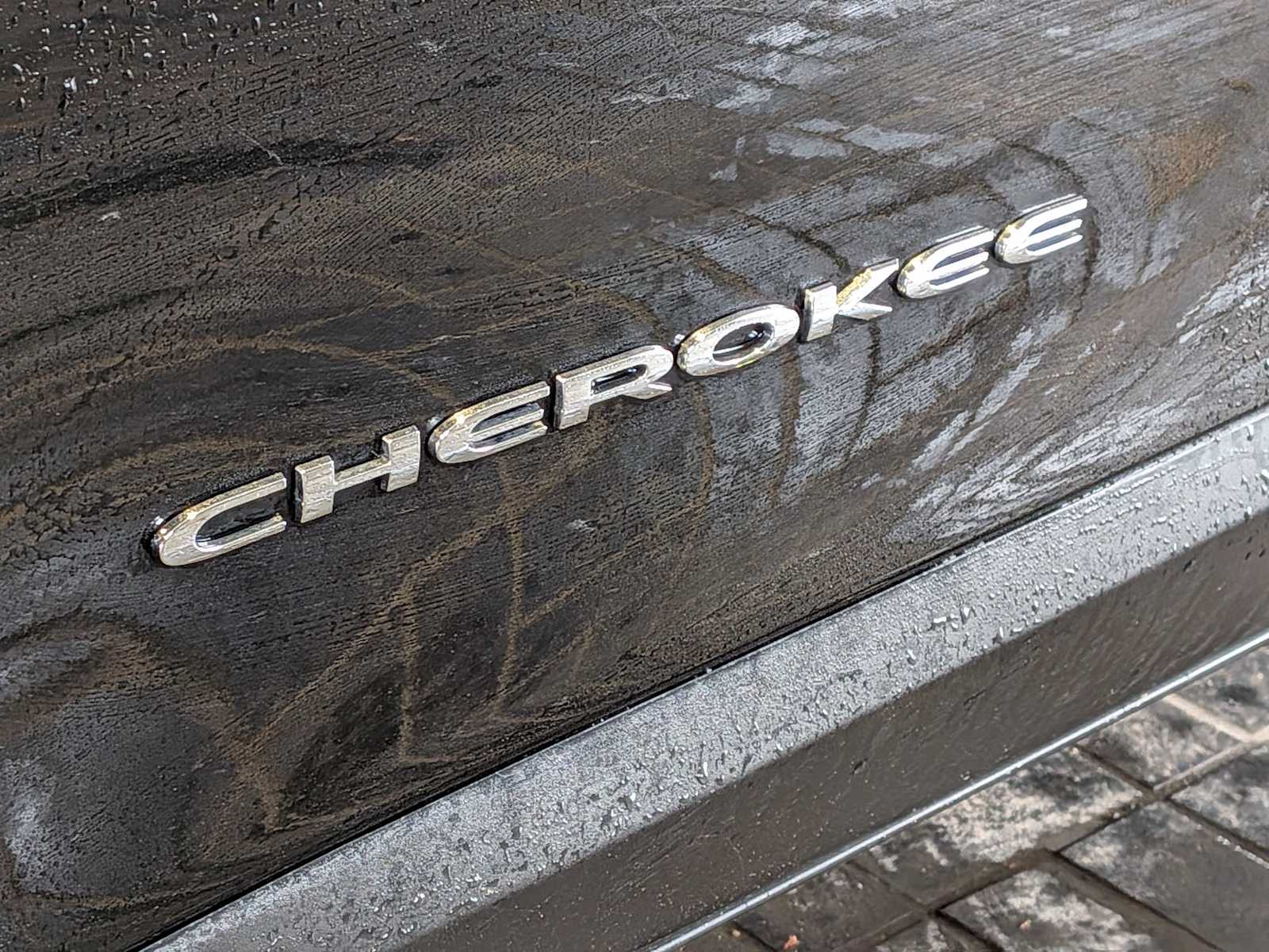 Thumbnail: 2019 Jeep Cherokee - 13