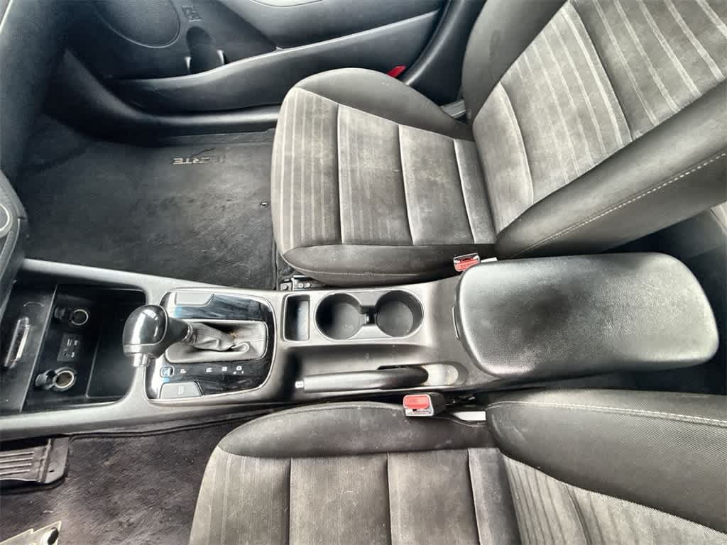 Thumbnail: 2017 Kia Forte - 26