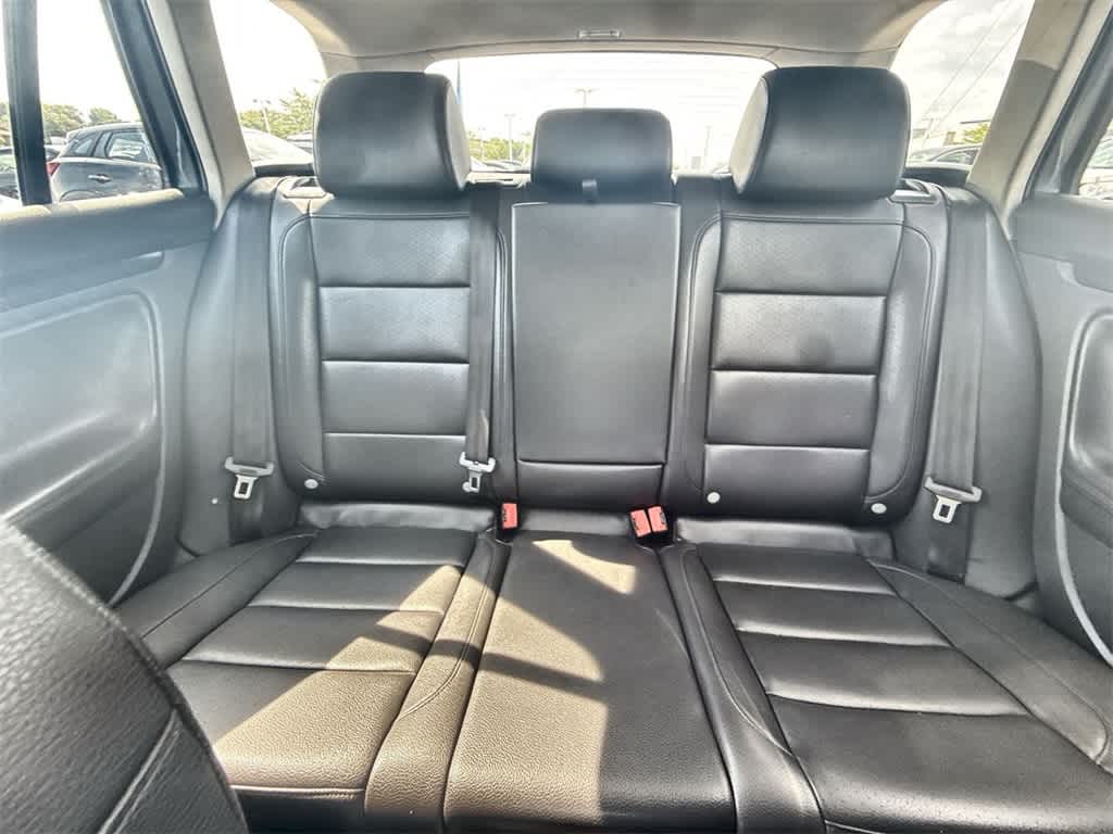 Thumbnail: 2012 Volkswagen Jetta - 19